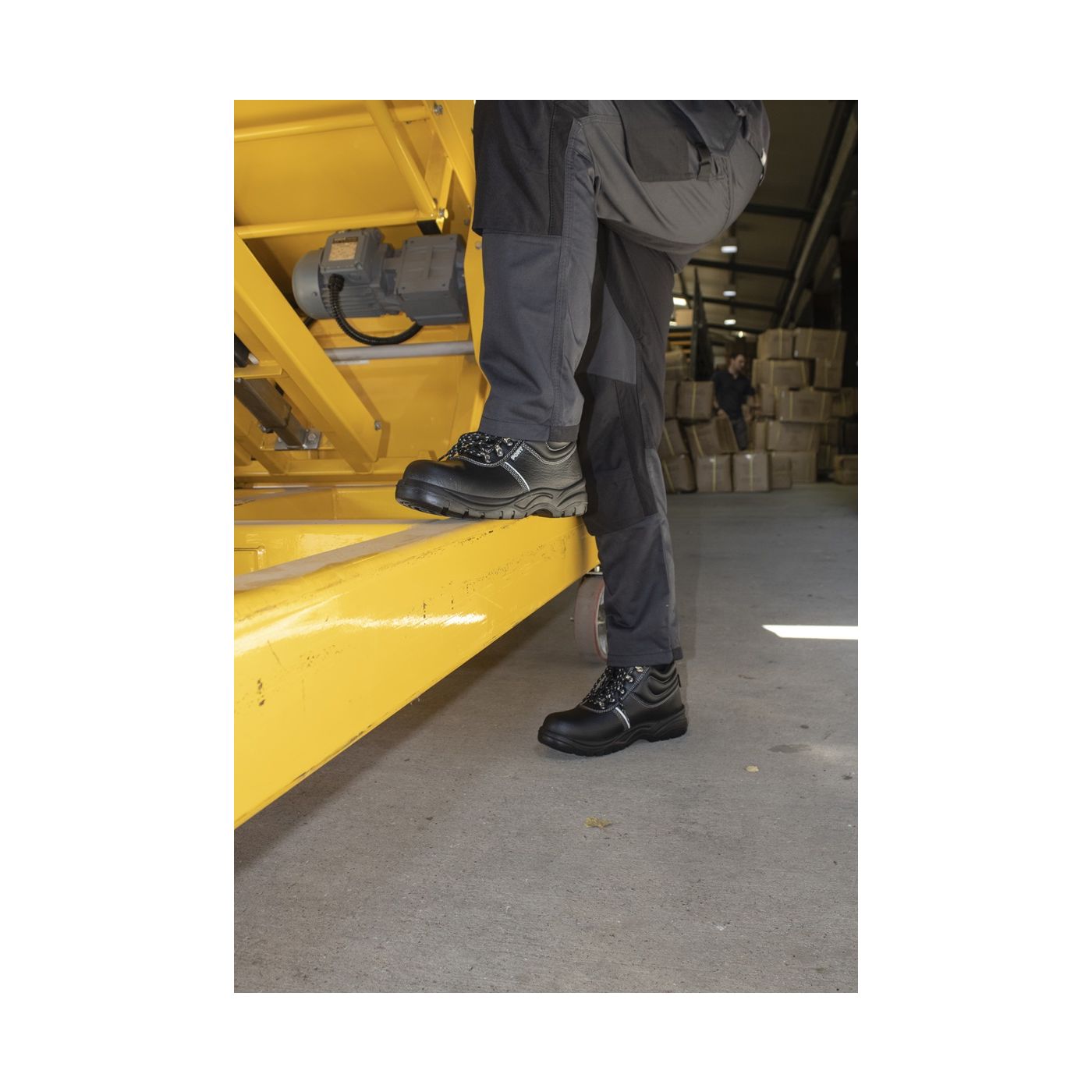 FF107 - Castle Fort Workforce Safety Boot