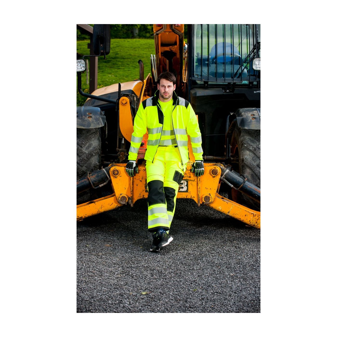 T402 - Hi Vis PW3 Softshell Jacket